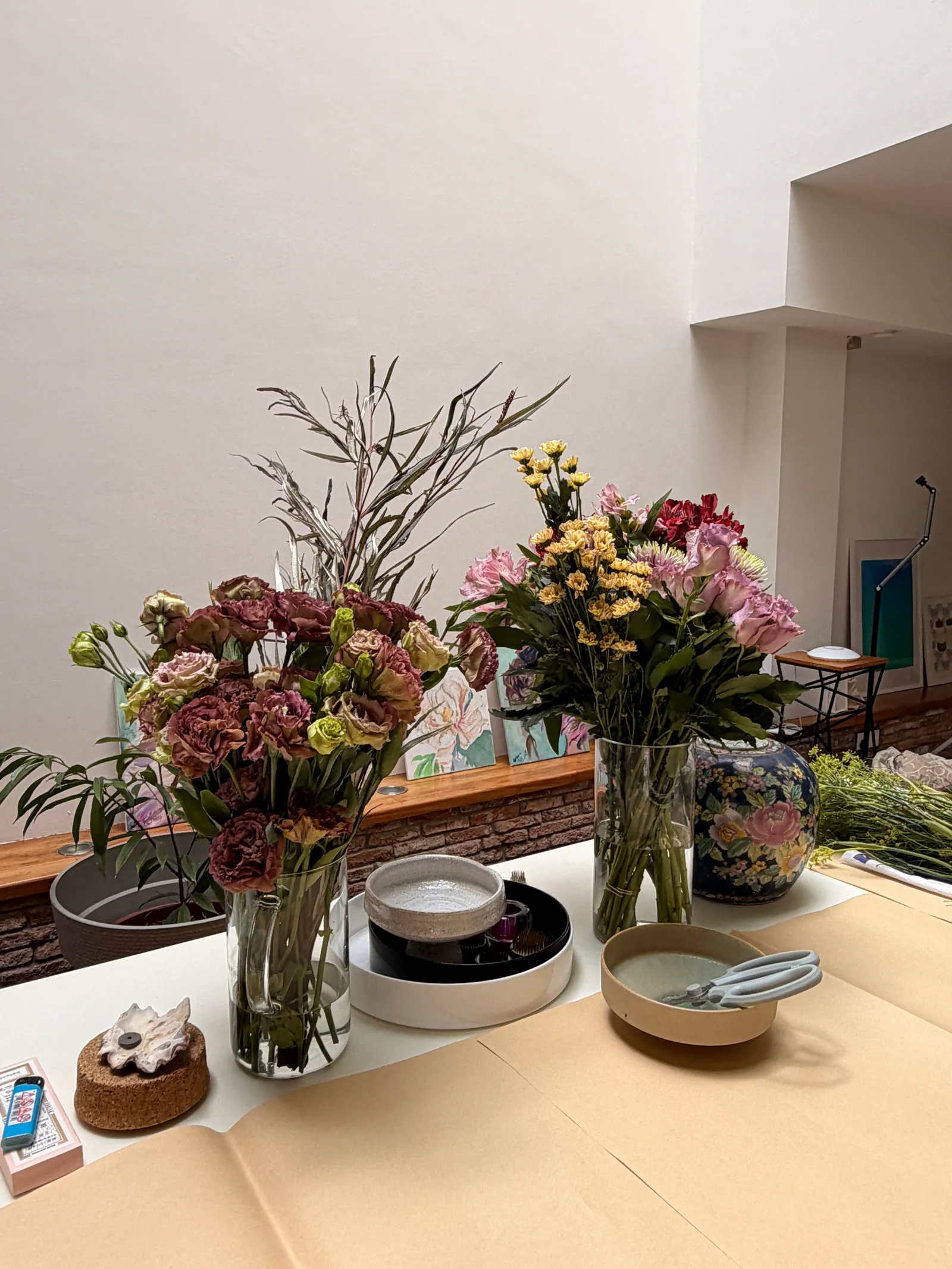 A quiet ikebana arrangement